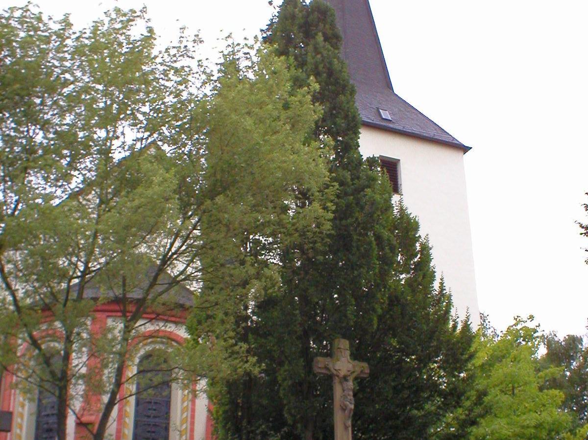 Katholische Pfarrkirche St. Walburga