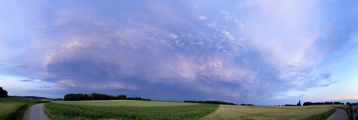 Ein Unwetter braut sich zusammen