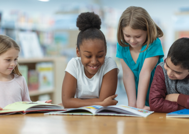Kinder lesen mit Freude Bücher