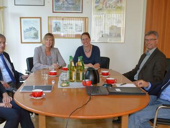 Mitglieder des RC Bornheim trafen sich mit Bornheims Bürgermeister. FOTO: STADT BORNHEIM