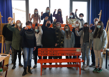 „Orange Bank“ als Zeichen gegen Gewalt an Frauen