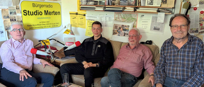 Zu Gast im Radio (v.l.): Thomas Beckenhusen, Nils Bargon, Dr. Michael Pacyna und Otto Ganser. Foto: Studio Merten