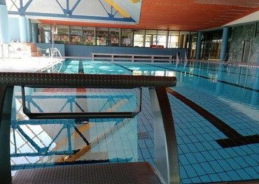 Sprungturm im Hallenfreizeitbad Bornheim