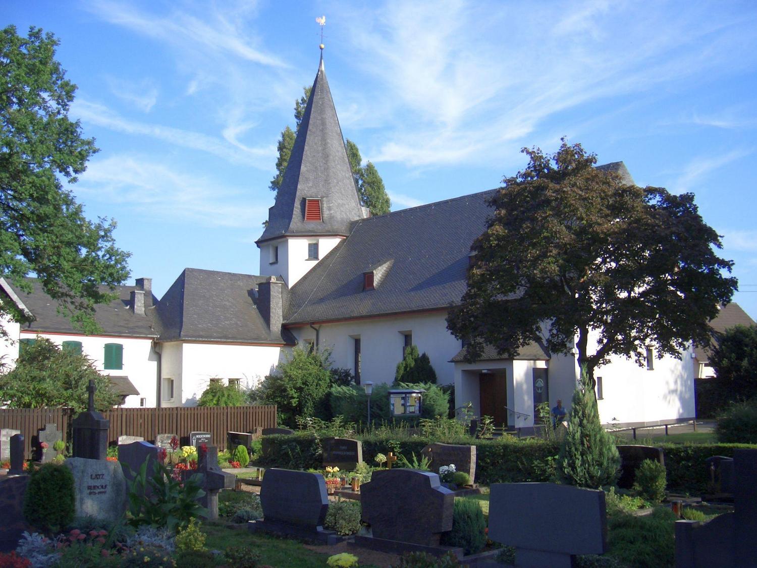 Pfarrkirche St. Georg und Pfarrhaus
