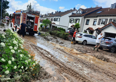 Besonders hart hat es das Schwadorfer Kreuz getroffen
