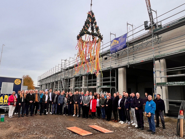 Alle unter dem Richtkranz Alle unter dem Richtkranz