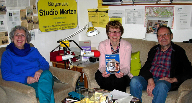 Zu Gast im Radio Studio Merten (v.l.): Verena Salber, Annemarie Schwartmanns und Otto Ganser