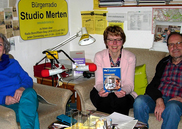 Zu Gast im Radio Studio Merten (v.l.): Verena Salber, Annemarie Schwartmanns und Otto Ganser