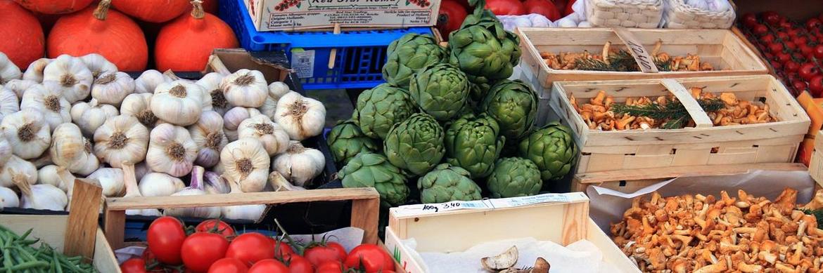 Frische Produkte auf dem Wochenmarkt