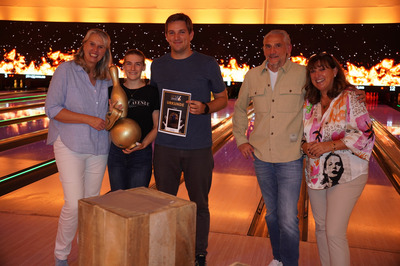 1. Platz: Pfadfinderstamm St. Aegidius Hersel-Widdig: Philipp Messgen und Sandra Orth 
