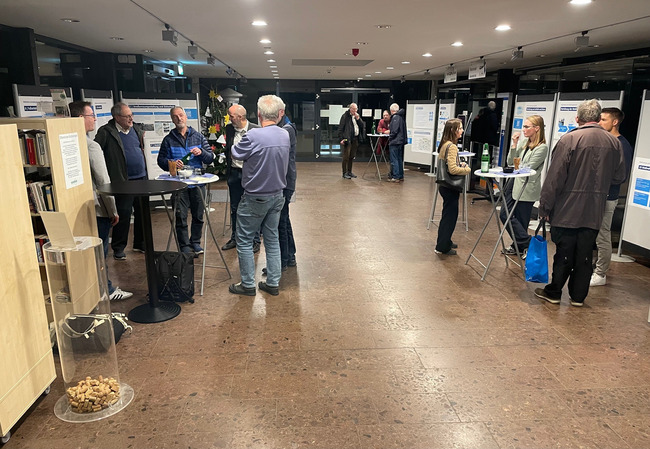 Info-Plakate in der Bürgerhalle informieren über Mobilitätskonzept Info-Plakate in der Bürgerhalle informieren über Mobilitätskonzept