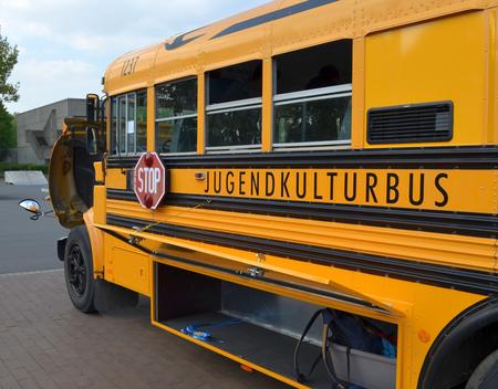 Der Jugendkulturbus kommt zu den Jugendlichen...