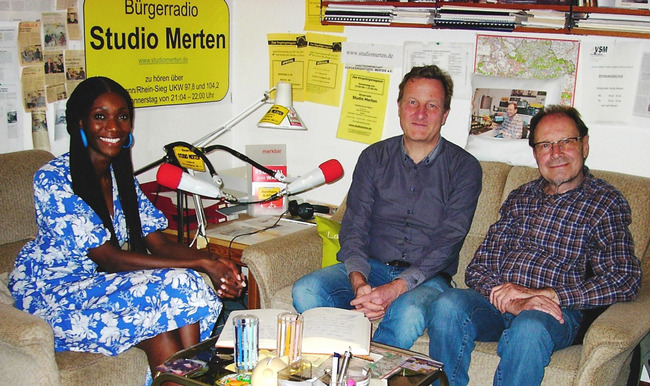 Im Studio Merten (v.l.): Liz Shoo, Dr. Karsten Paust und Otto Ganser. Foto: Studio Merten 