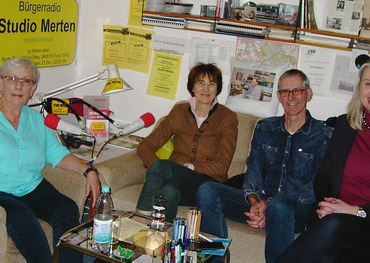 Zu Gast im Studio (v.l.): Marie-Therese van den Bergh, Isabelle Lütz, Hans-Dieter Günther und Sabine Hübel. Foto: Studio Merten