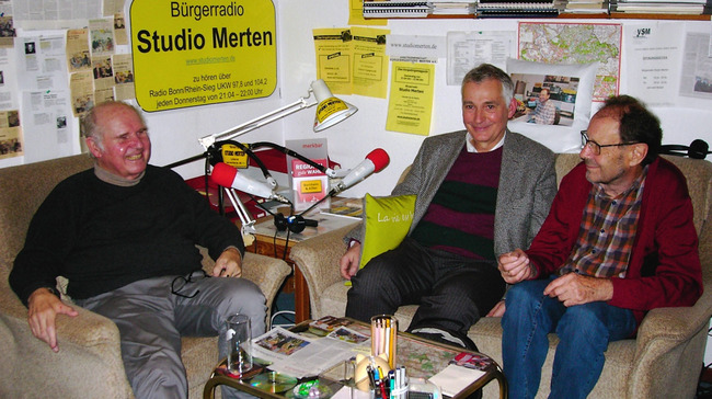 Heinrich Schröder (links) und Eckhart Altemüller (Mitte) im Gespräch mit Otto Ganser. Foto: Studio Merten