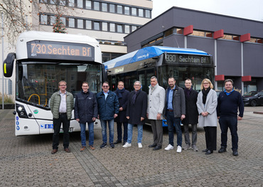 Bürgermeister freuen sich über die neue Busverbindung