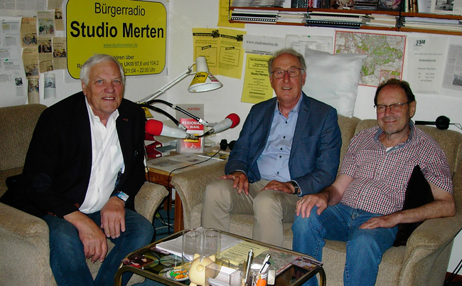 Zu Gast im Radio (von links): Peter Ibbeken, Gerhard-Josef Brühl und Moderator Otto Ganser