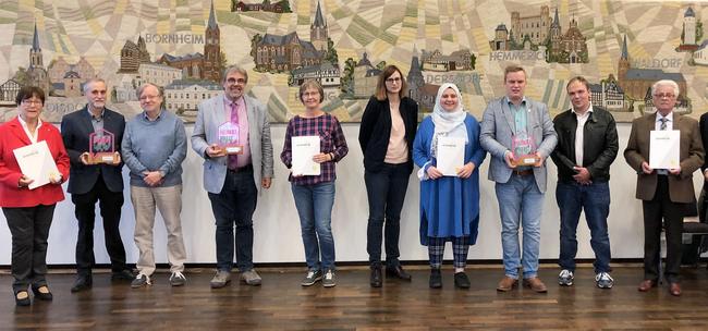 Preisträgerinnen und Preisträger 2021 im Bornheimer Ratssaal