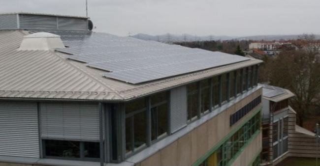 Solaranlage auf dem Dach der Europaschule