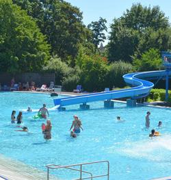 HallenFreizeitBad Bornheim - Stadt Bornheim