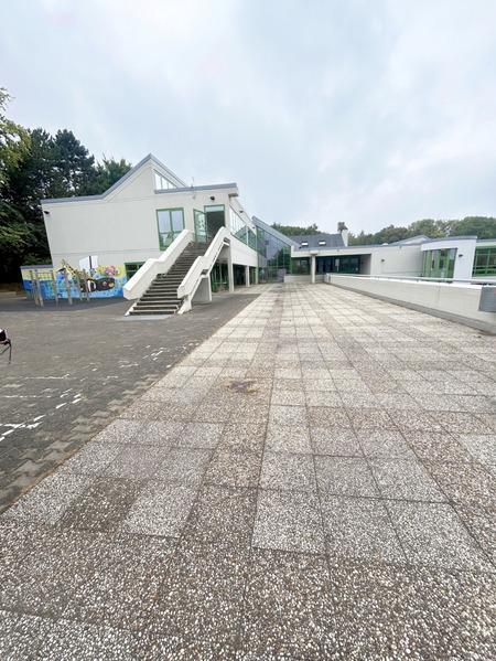 Der Schulhof der Nikolaus-Schule soll entsiegelt werden Der Schulhof der Nikolaus-Schule soll entsiegelt werden